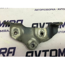 Кронштейн петлі капота правий Opel Corsa D 2006-2014 13186900